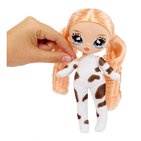 MUÑECA NA!NANA! SURPRISE FUZZY - CORA COWGIRL